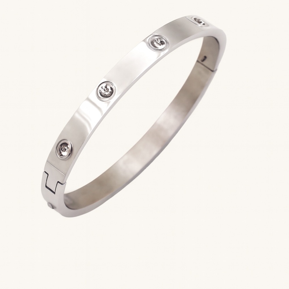 Chic Silver Bracelet
